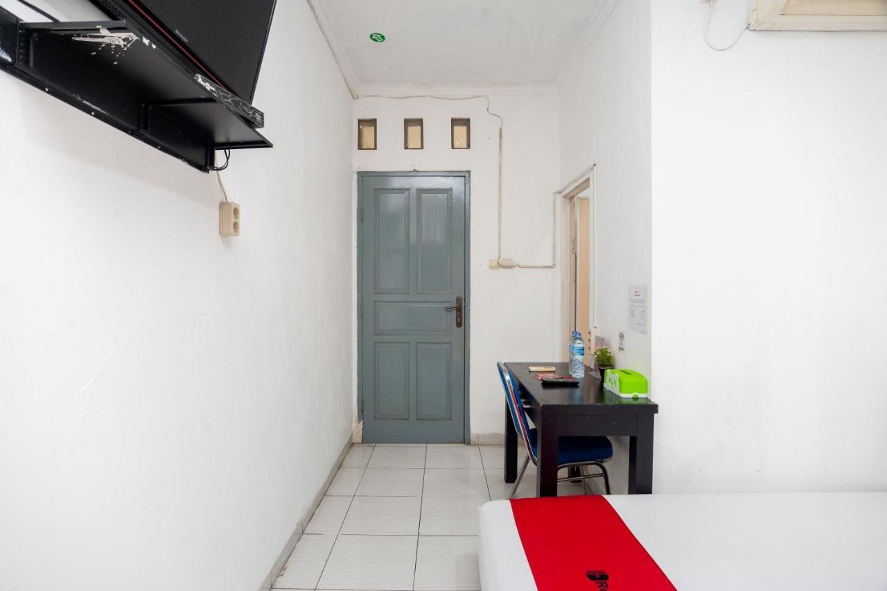 Hotel Reddoorz Syariah Near Grand Galaxy Park Ceger Zewnętrze zdjęcie