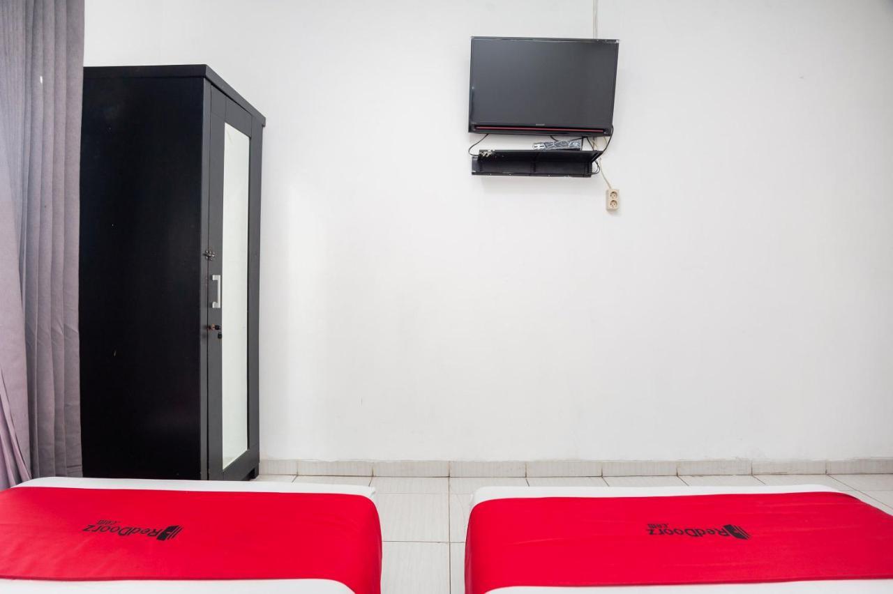 Hotel Reddoorz Syariah Near Grand Galaxy Park Ceger Zewnętrze zdjęcie