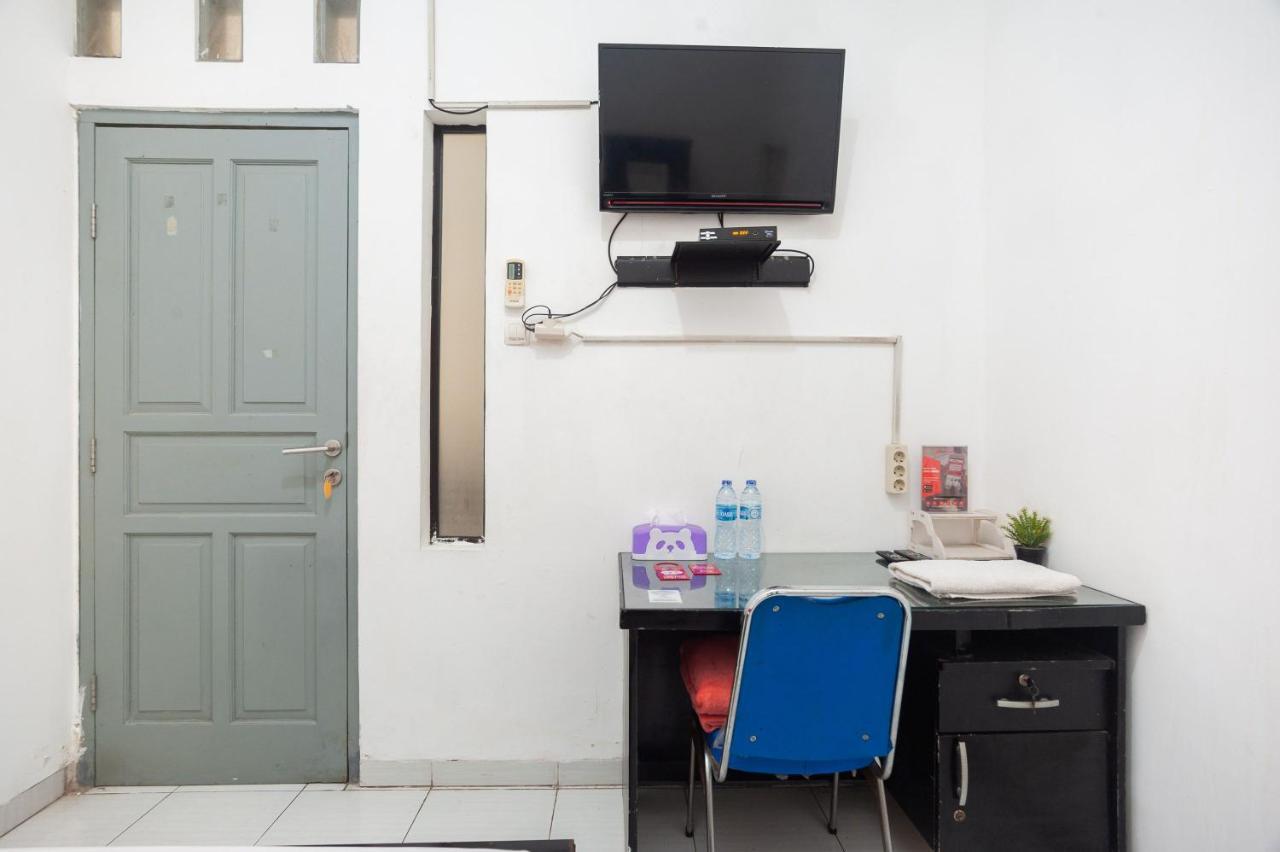 Hotel Reddoorz Syariah Near Grand Galaxy Park Ceger Zewnętrze zdjęcie