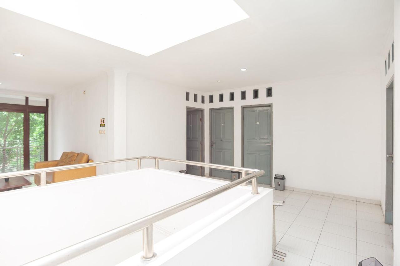 Hotel Reddoorz Syariah Near Grand Galaxy Park Ceger Zewnętrze zdjęcie